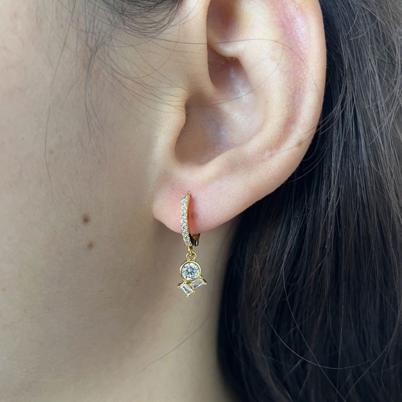 Ohrringe "Geometric Diamond Cluster" 14K vergoldet in drei Farben